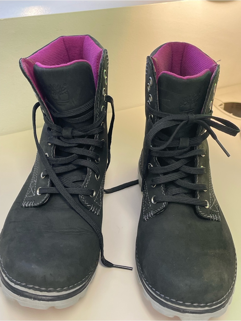 Timberland Earthkeepers Brookton Black Nubuck Magenta Trim Lace Up Boots size 9